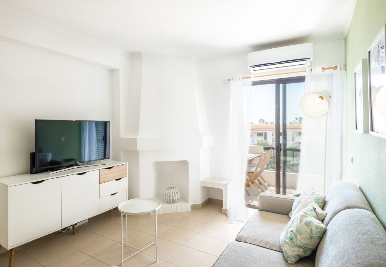 Apartamento em Albufeira - #006 Fully Equiped Beach Flat w/ SeaView Balcony