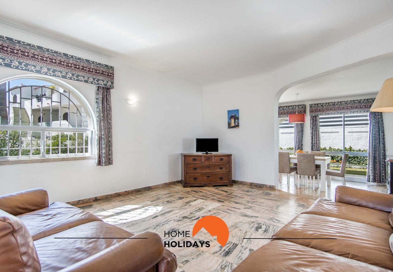 Casa em Albufeira - #116 Telhas Verdes House w/ Pool by Home Holidays