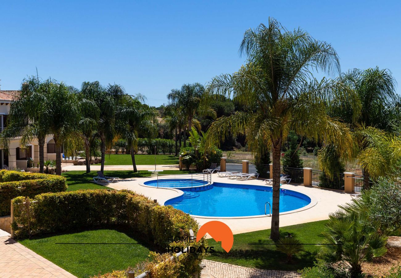 Casa em Albufeira - #142 Spacious w/ Garden, Pool and Private Park