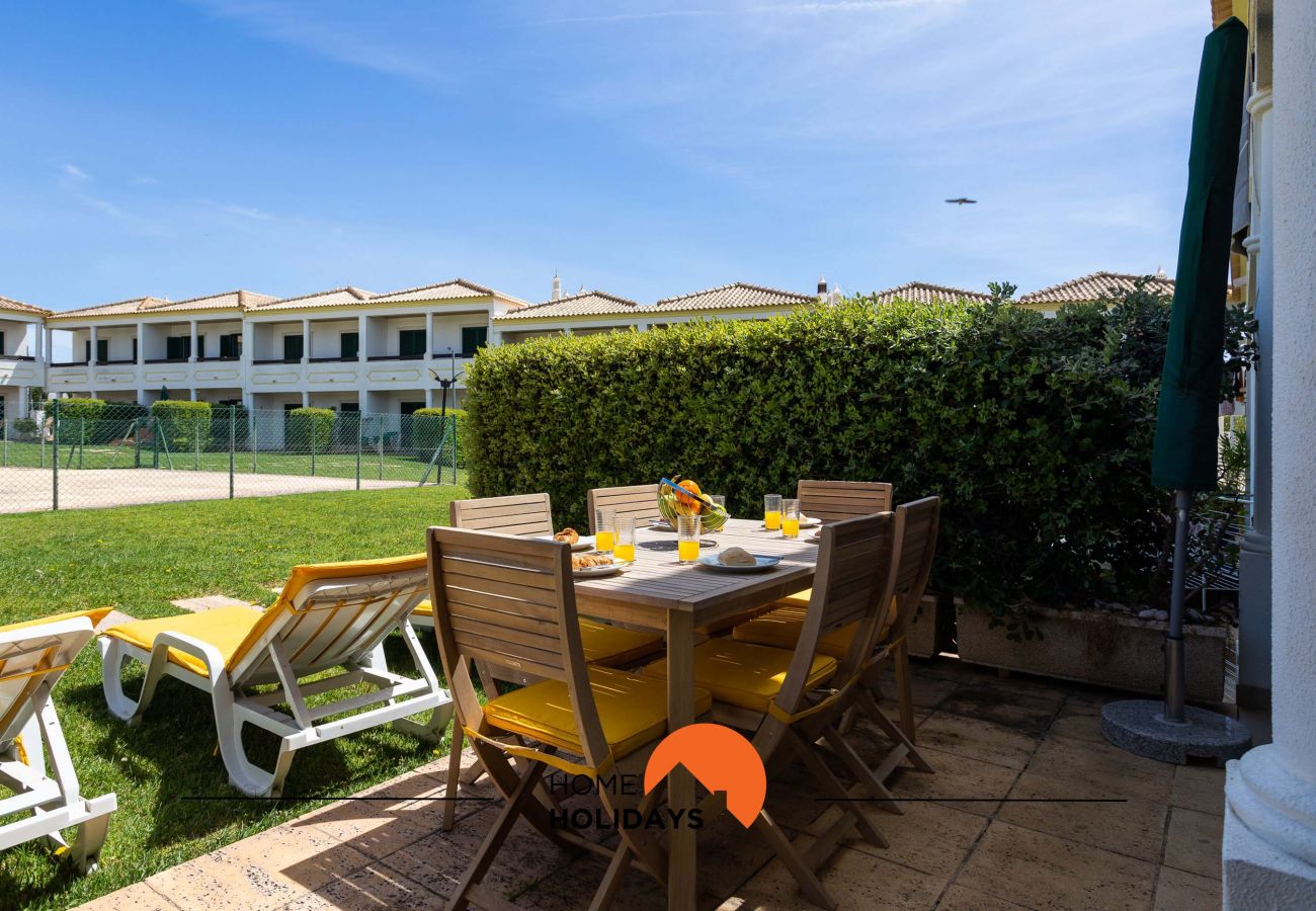 Casa em Ferreiras - #146 Fully Equiped w/ Pool, Garden and Balcony