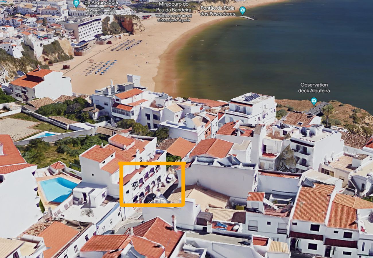 Apartamento em Albufeira - #162 Old Town Open Space w/ Balcony 120 mts Beach
