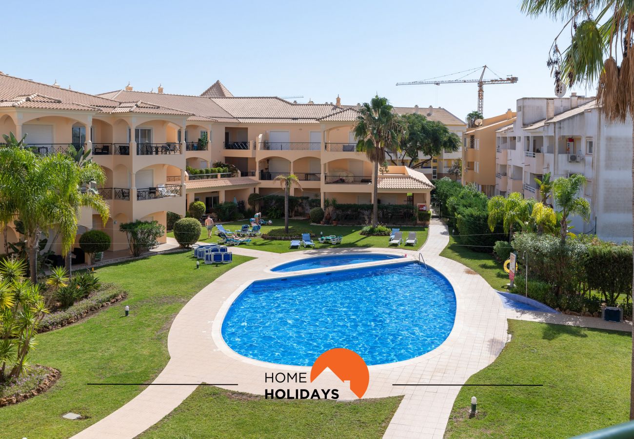 Apartamento em Vilamoura - #130 Praia Village w/pool by Home Holidays