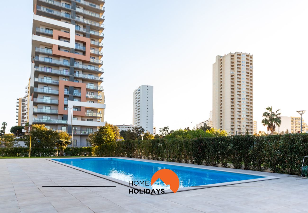 Apartamento em Portimão - #192 Spacious Fully Equiped w/ AC and Pool