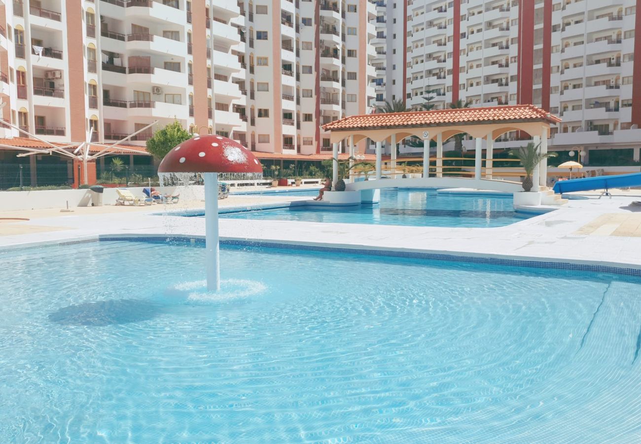 Apartamento em Portimão - #149 Clube Praia da Rocha By Home Holidays