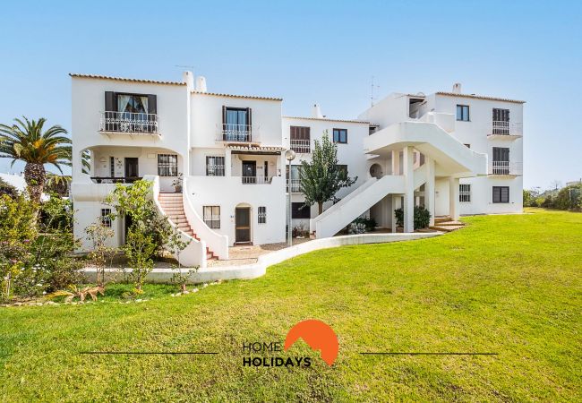 Apartment in Albufeira - #082 Fully Equiped w/ Pool, 450 mts Beach