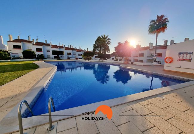 Townhouse in Albufeira - #109 Fully Equiped Family in New Town w/ Pool