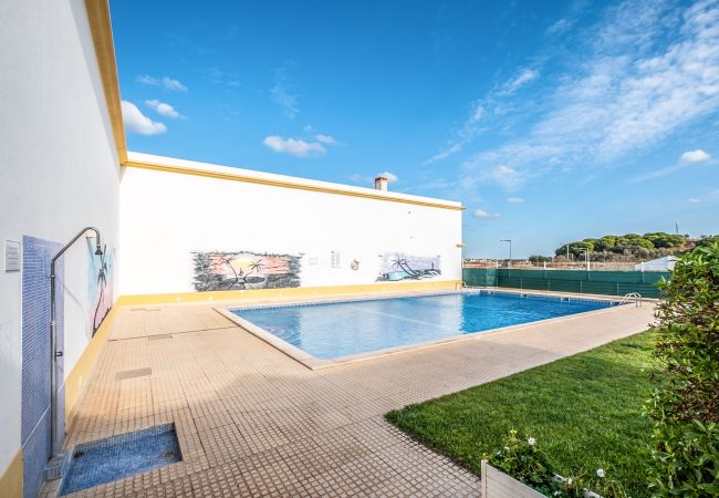 Apartment in Albufeira - #152 Fully Equiped, High Speed WiFi in Falésia
